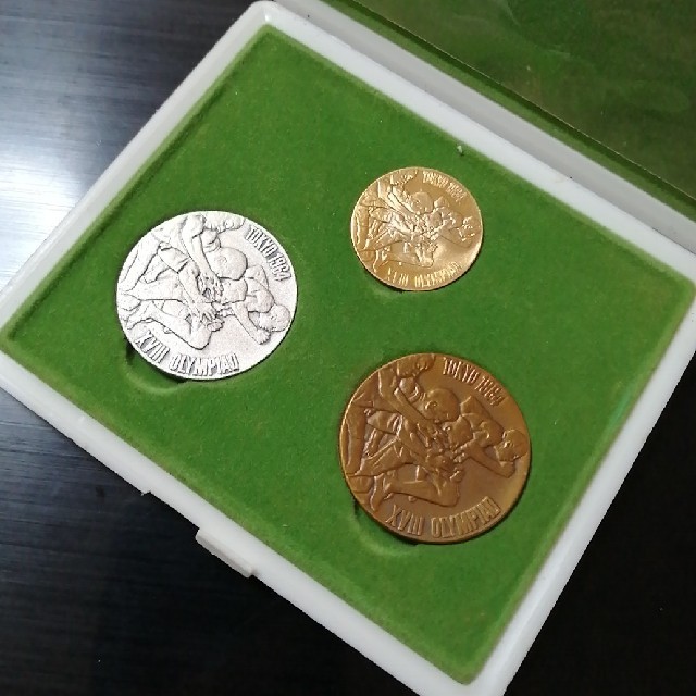 貨幣1964年東京オリンピック✨金銀銅メダル三点セット