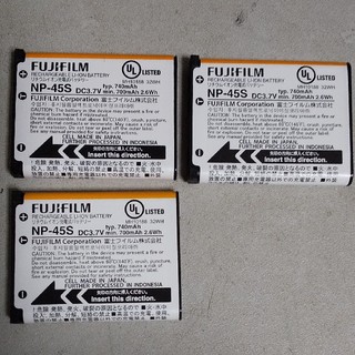 フジフイルム(富士フイルム)の3個セット FUJIFILMリチウムイオン電池 NP-45s(バッテリー/充電器)