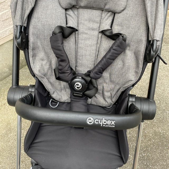 cybex(サイベックス)の超美品♡ミオス　マンハッタングレー キッズ/ベビー/マタニティの外出/移動用品(ベビーカー/バギー)の商品写真