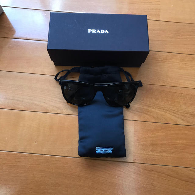 PRADA サングラス ブラックフレーム - サングラス/メガネ