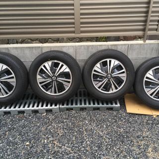 日産　セレナ　e-power 前期　純正ホイール