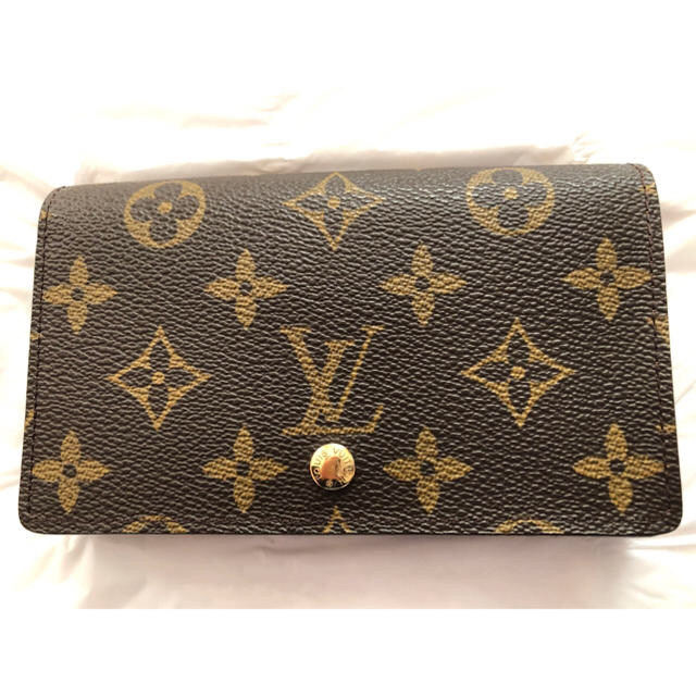 LOUIS VUITTON 財布