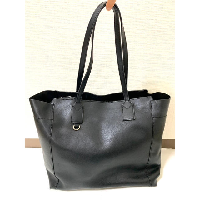 ZARA(ザラ)のZARA ザラ　トートバッグ ブラック　黒　A4サイズ収納可　大容量 レディースのバッグ(トートバッグ)の商品写真