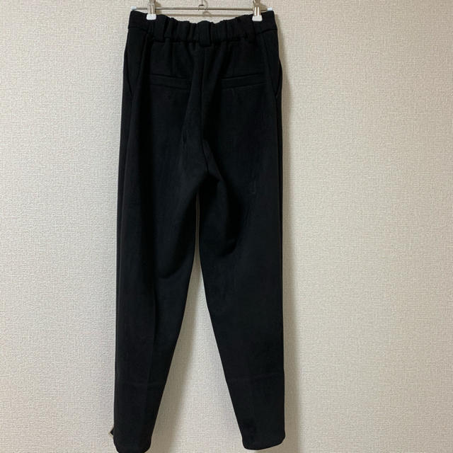 Ameri VINTAGE(アメリヴィンテージ)のameri  vintage COMFY SLIM TAPERED PANTS レディースのパンツ(カジュアルパンツ)の商品写真