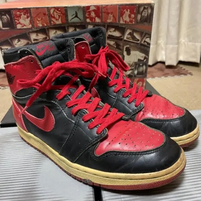 85年製 ナイキ AIR JORDAN 1 エアジョーダン 1 オリジナル 黒赤 | フリマアプリ ラクマ 85年製 ナイキ AIR JORDAN 1 エアジョーダン 1 オリジナル 黒赤 | フリマアプリ ラクマ