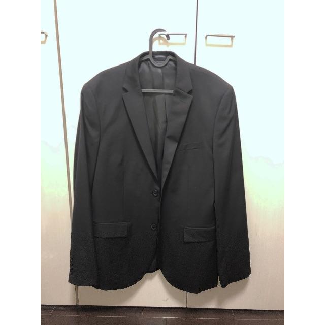 H&M(エイチアンドエム)のテーラードジャケット 黒 メンズのジャケット/アウター(テーラードジャケット)の商品写真