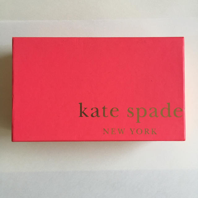 kate spade new york(ケイトスペードニューヨーク)のkate spade 長財布　空箱 レディースのバッグ(ショップ袋)の商品写真