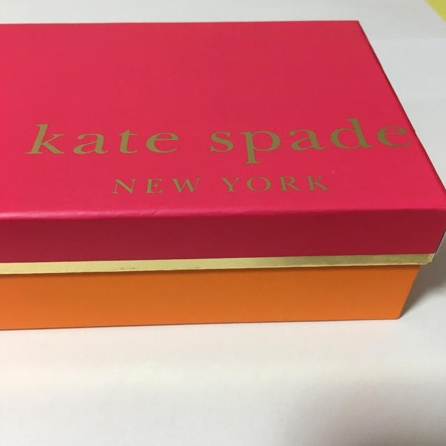 kate spade new york(ケイトスペードニューヨーク)のkate spade 長財布　空箱 レディースのバッグ(ショップ袋)の商品写真