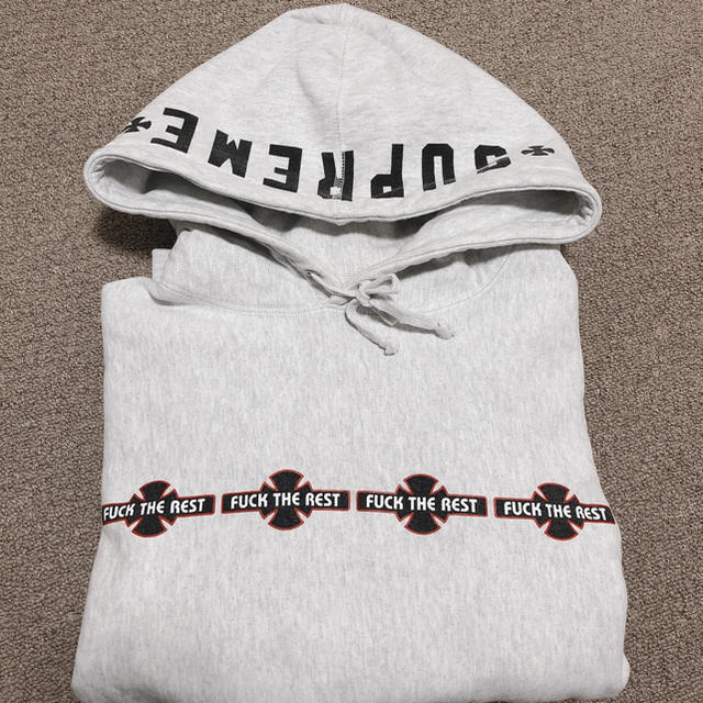 Supreme Independent Sweatshirt