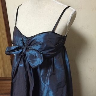 ミディアム丈ドレス メタルブルー色(ミディアムドレス)