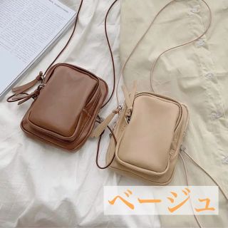 ザラ(ZARA)の【新品・即納】ショルダーバッグ  ベージュ 韓国ファッション 海外トレンド(ショルダーバッグ)