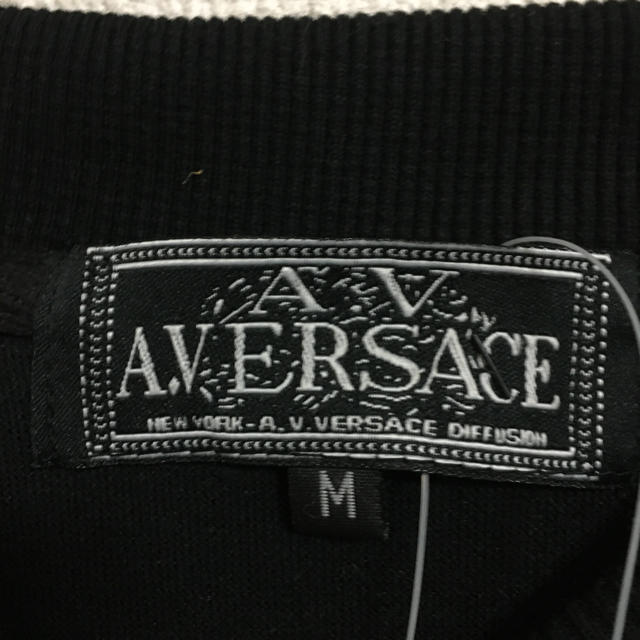 VERSACE - 90s VERSACE【ベルサーチ】メデューサ刺繍入り VERSACE - 90s VERSACE【ベルサーチ】メデューサ刺繍入り
