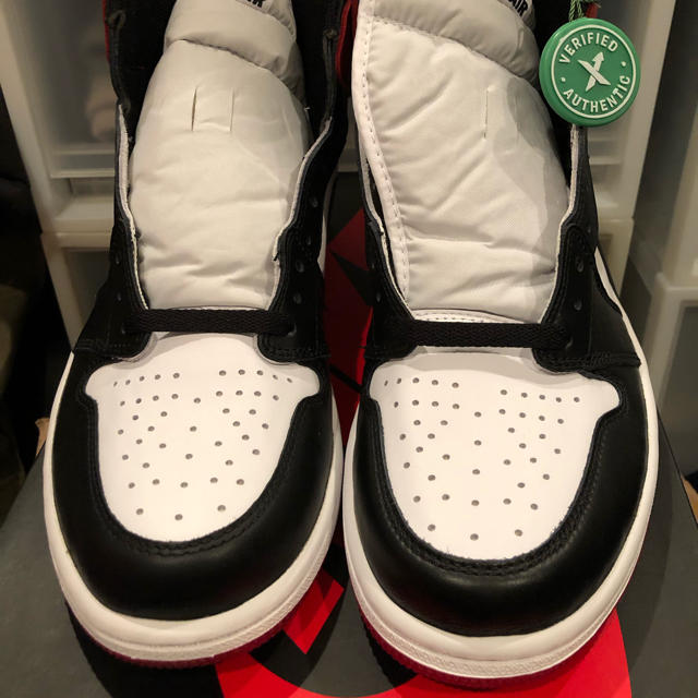 NIKE(ナイキ)の2016年 つま黒 NIKE AIR JORDAN 1 OG BLACK TOE メンズの靴/シューズ(スニーカー)の商品写真