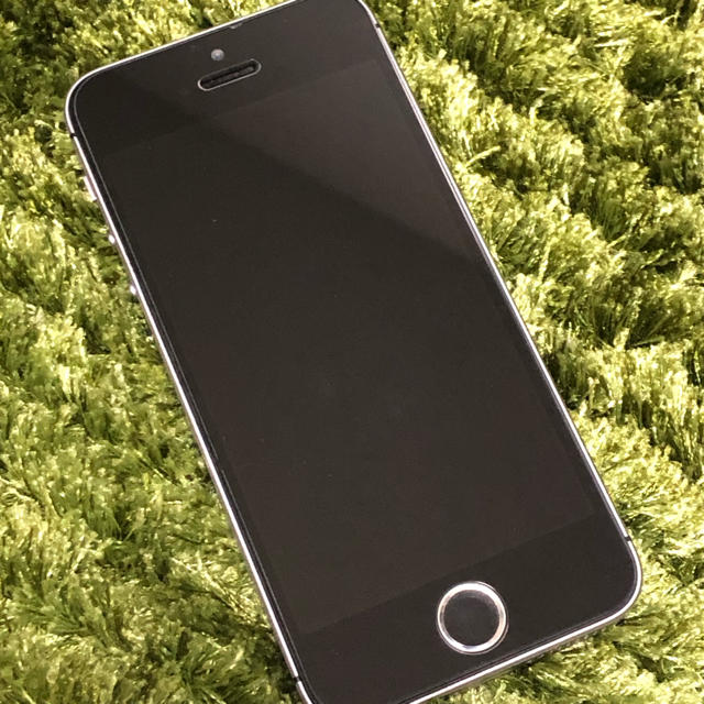 iPhone SE 64GB スペースグレー