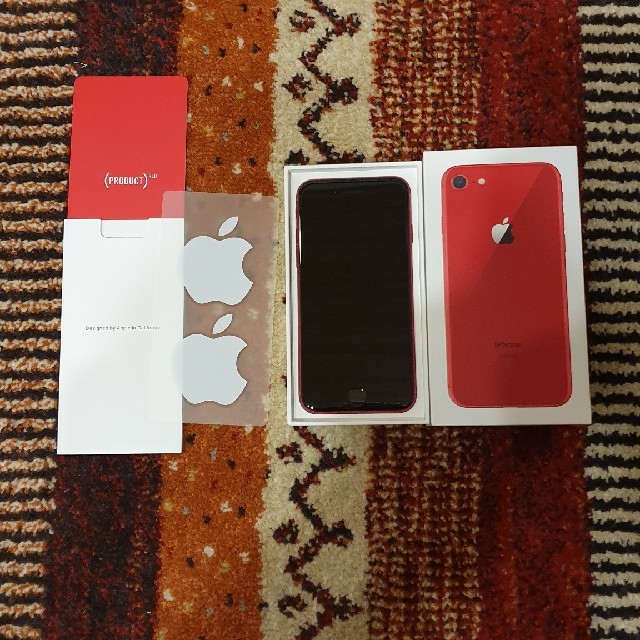 iPhone(アイフォーン)のiphone 8 product red simフリー スマホ/家電/カメラのスマートフォン/携帯電話(スマートフォン本体)の商品写真