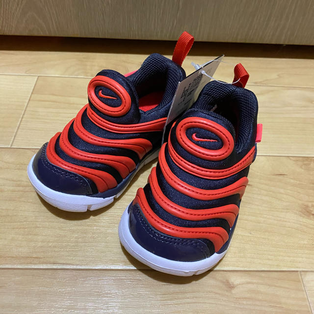 NIKE(ナイキ)の新品★ナイキ　ダイナモフリー　12 キッズ/ベビー/マタニティのベビー靴/シューズ(~14cm)(スニーカー)の商品写真