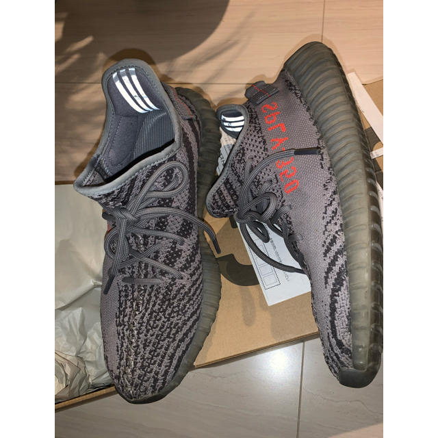 adidas YEEZYBOOST 350 V2 BELUGAイージーブースト