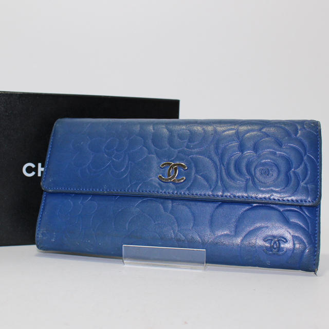 CHANEL(シャネル)の正規品 カメリア✨カード入れ12枚長財布 レディースのファッション小物(財布)の商品写真