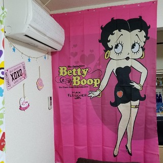 ①Betty Boop ベティちゃん 可愛い シャワーカーテン ドレス 1点限り