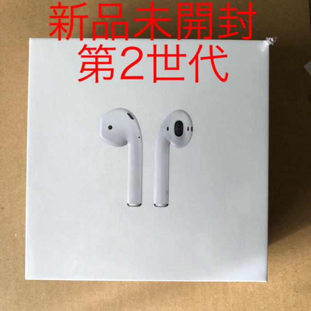 Apple AirPods with Charging Case (第2世代) スマホ/家電/カメラのオーディオ機器(ヘッドフォン/イヤフォン)の商品写真