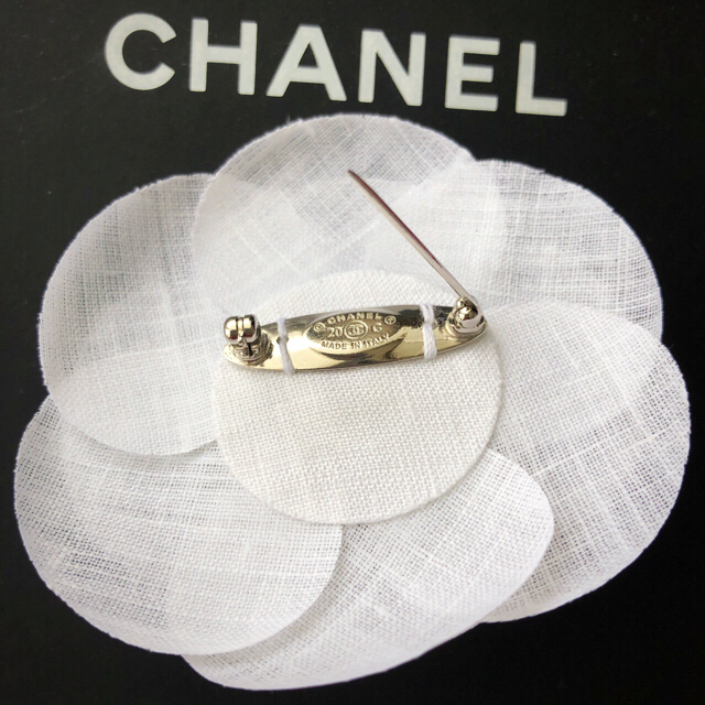 CHANEL - 🖤シャネル🖤2020春夏クルーズラインカメリアブローチ