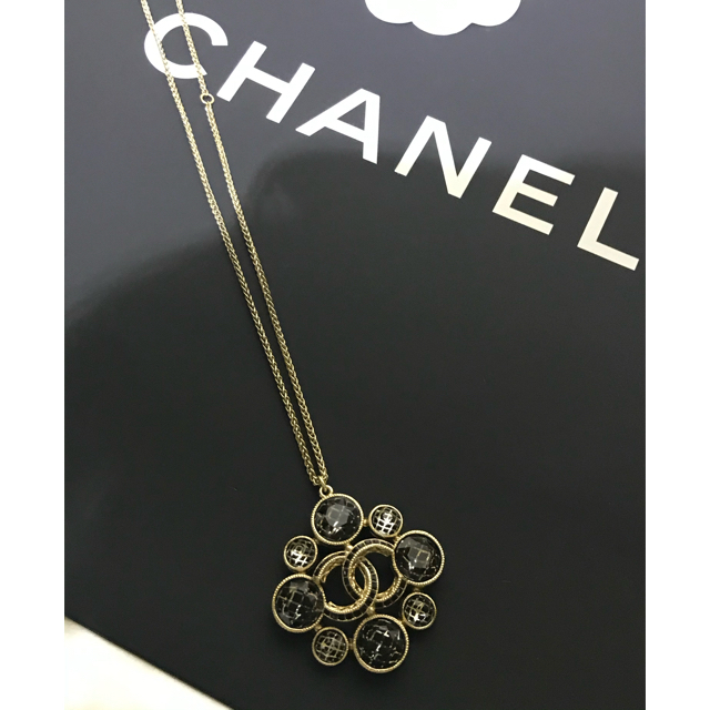 【新品】日本未入荷 CHANEL シャネル　2019AWネックレス　ペンダント