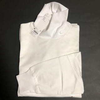 ユニクロ(UNIQLO)のタートルネック ティーシャツ 白色  M ユニクロ UNIQLO 新品 未使用(Tシャツ/カットソー(七分/長袖))