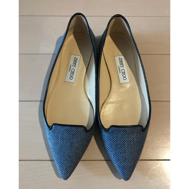 JIMMY CHOO(ジミーチュウ)のジミーチュウ フラットパンプス 37.5 レディースの靴/シューズ(ハイヒール/パンプス)の商品写真