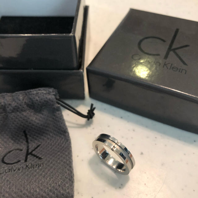 Calvin Klein(カルバンクライン)のカルバンクライン　ダイヤ　シルバー　リング レディースのアクセサリー(リング(指輪))の商品写真