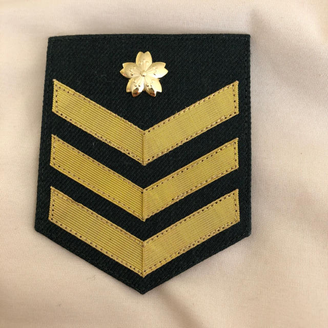 自衛隊 階級章 制服用 陸士長 エンタメ/ホビーのミリタリー(その他)の商品写真