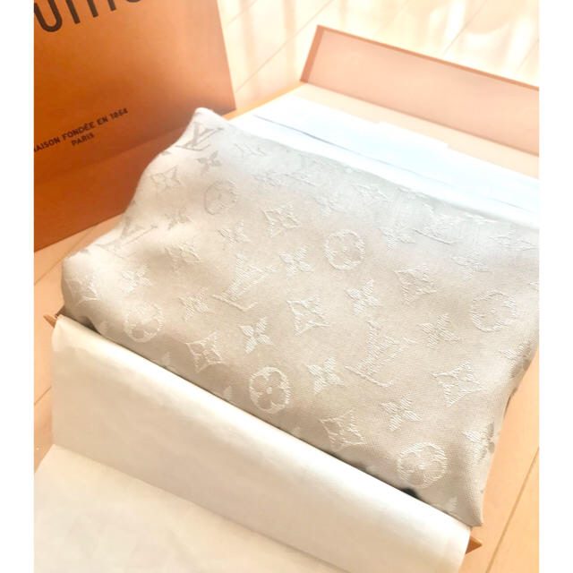 LOUIS LOUISVUITTONルイヴィトンモノグラムストールショールの通販 by saorina's shop|ルイヴィトンならラクマ VUITTON - 再入荷国産