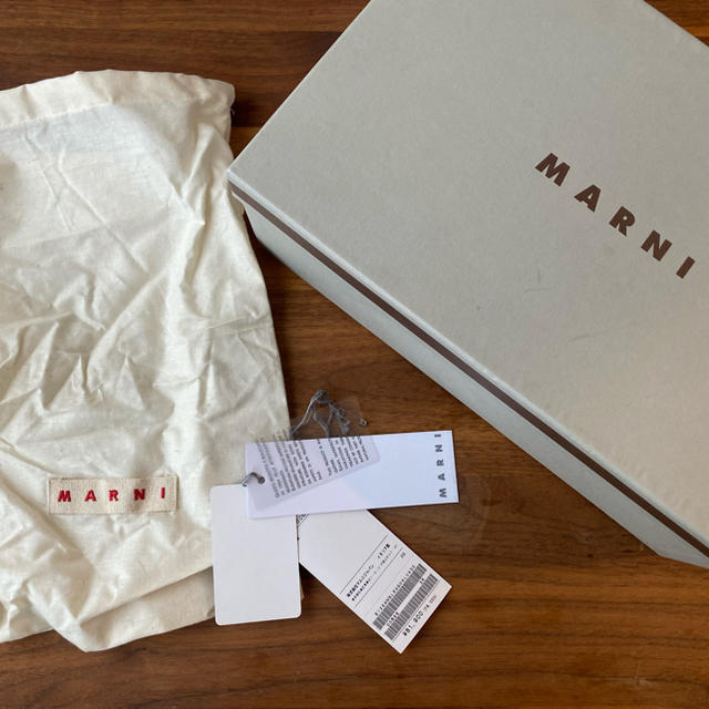 マルニ　MARNI サンダル