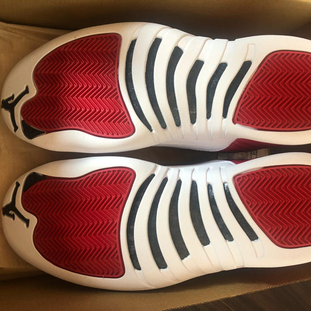 NIKE(ナイキ)の納品書原本付き NIKE AIR JORDAN 12 RETRO GYM RED メンズの靴/シューズ(スニーカー)の商品写真