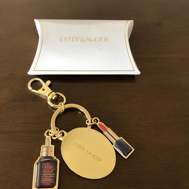 Estee Lauder(エスティローダー)のエスティローダー　キーホルダー レディースのファッション小物(キーホルダー)の商品写真