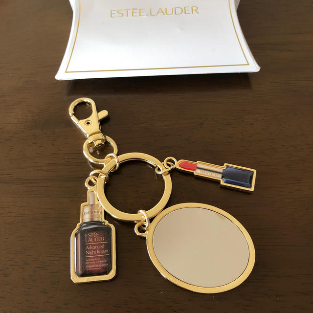 Estee Lauder(エスティローダー)のエスティローダー　キーホルダー レディースのファッション小物(キーホルダー)の商品写真