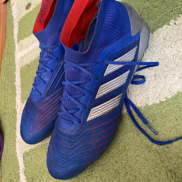 adidas(アディダス)のサッカースパイクアディダス スポーツ/アウトドアのサッカー/フットサル(シューズ)の商品写真