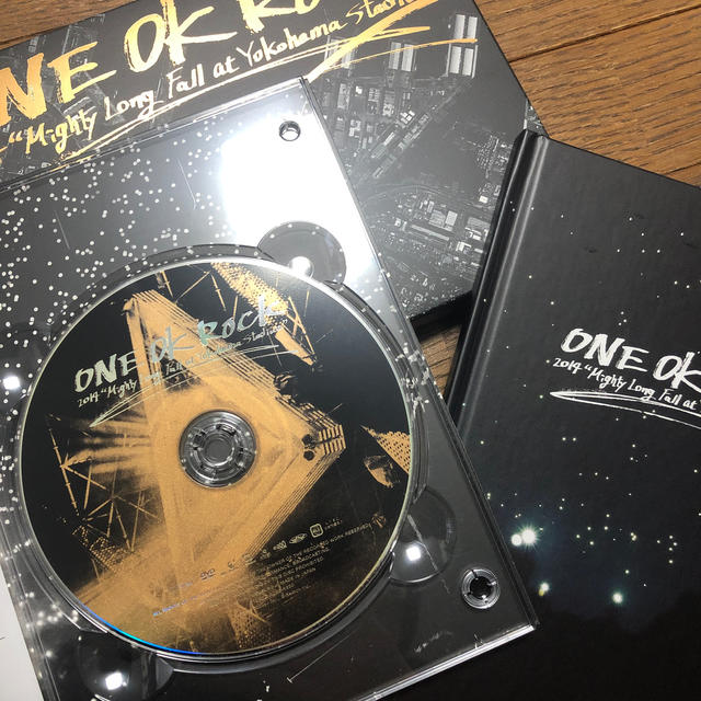 ONE OK ROCK(ワンオクロック)のONE OK ROCK DVD 初回生産限定仕様 エンタメ/ホビーのDVD/ブルーレイ(ミュージック)の商品写真