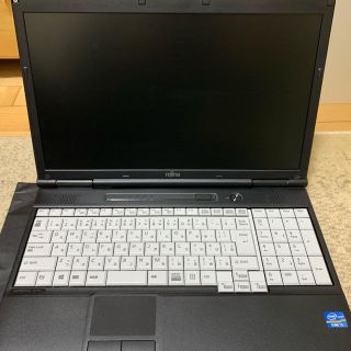 フジツウ(富士通)のFUJITSU life book A572/FX(ノートPC)