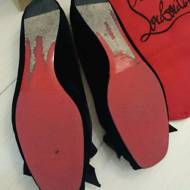 Christian Louboutin(クリスチャンルブタン)のルブタン ♥ベルベットフラットシューズ レディースの靴/シューズ(ハイヒール/パンプス)の商品写真
