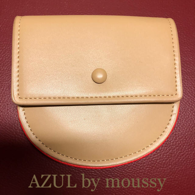 AZUL by moussy(アズールバイマウジー)の最終値下げ！AZUL 二つ折り財布！ レディースのファッション小物(財布)の商品写真