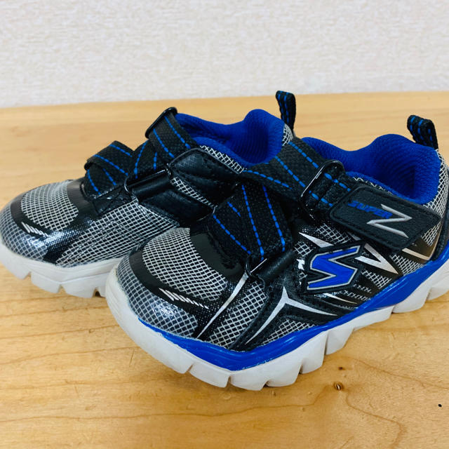 SKECHERS(スケッチャーズ)のスケッチャーズ kids スニーカー　13センチ　男の子　美品　お買い得 キッズ/ベビー/マタニティのベビー靴/シューズ(~14cm)(スニーカー)の商品写真