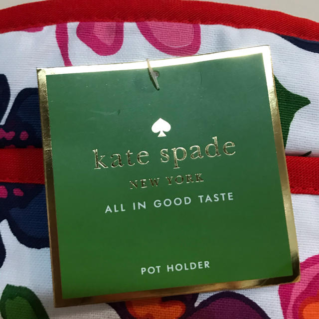 kate spade new york(ケイトスペードニューヨーク)の新品未使用　ケイトスペード  ミトン　鍋つかみ インテリア/住まい/日用品のキッチン/食器(調理道具/製菓道具)の商品写真