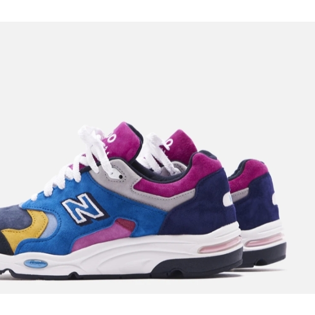 New Balance(ニューバランス)のNew Balance 1700 Kith The Colorist Blue  メンズの靴/シューズ(スニーカー)の商品写真