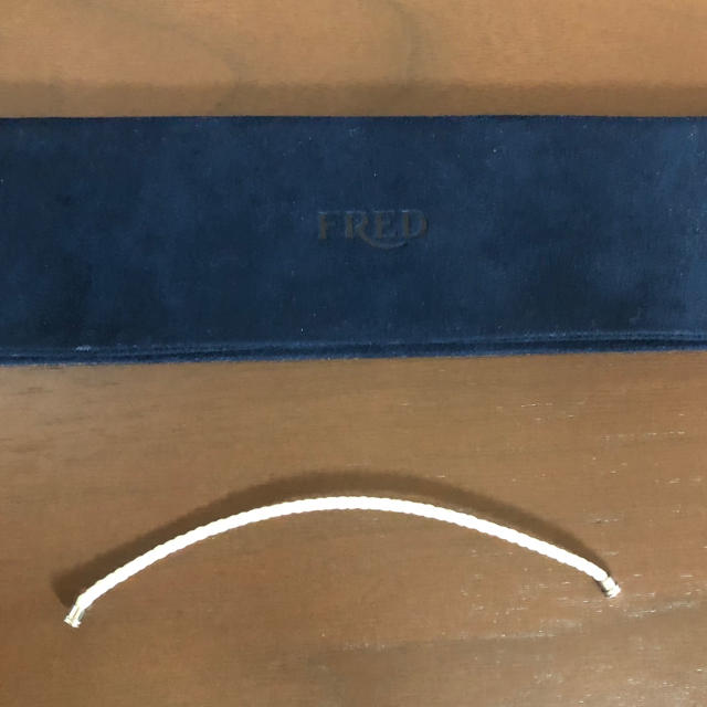 FRED(フレッド)のFRED フォース10 MM ケーブル ホワイト 14 レディースのアクセサリー(ブレスレット/バングル)の商品写真