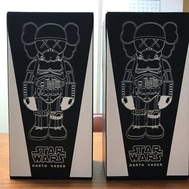 KAWS 2体セット KAWS 2体セット