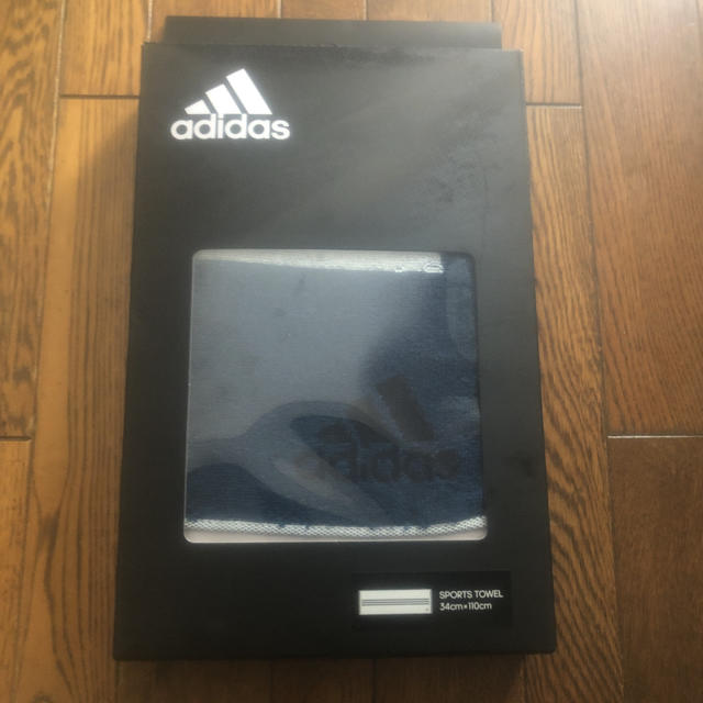 adidas(アディダス)の新品　アディダス　スポーツタオル インテリア/住まい/日用品の日用品/生活雑貨/旅行(タオル/バス用品)の商品写真