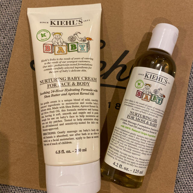 Kiehl's(キールズ)のKIEHL'Sベビークリームとママ&ベビーオイルのセット キッズ/ベビー/マタニティの洗浄/衛生用品(ベビーローション)の商品写真