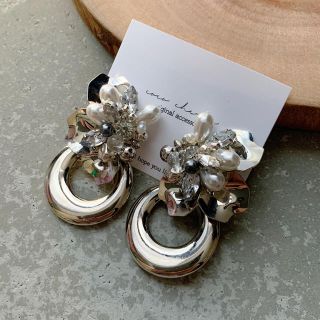 アメリヴィンテージ(Ameri VINTAGE)のシルバー花びらリングピアス＊シルバーピアス＊フラワーピアス(ピアス)