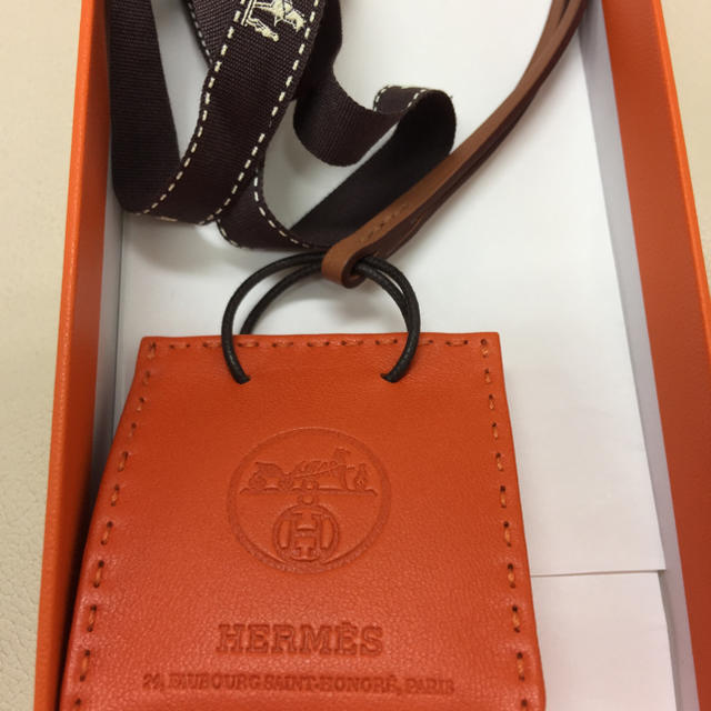 Hermes - レア 新品新作エルメスショッパーチャーム♡サックオランジュの通販 by \ioi/'s shop｜エルメスならラクマ