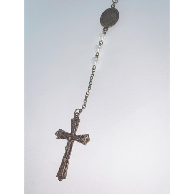 DRWCYS(ドロシーズ)のドロシーズ　十字架　クロス　パール調ネックレス レディースのアクセサリー(ネックレス)の商品写真